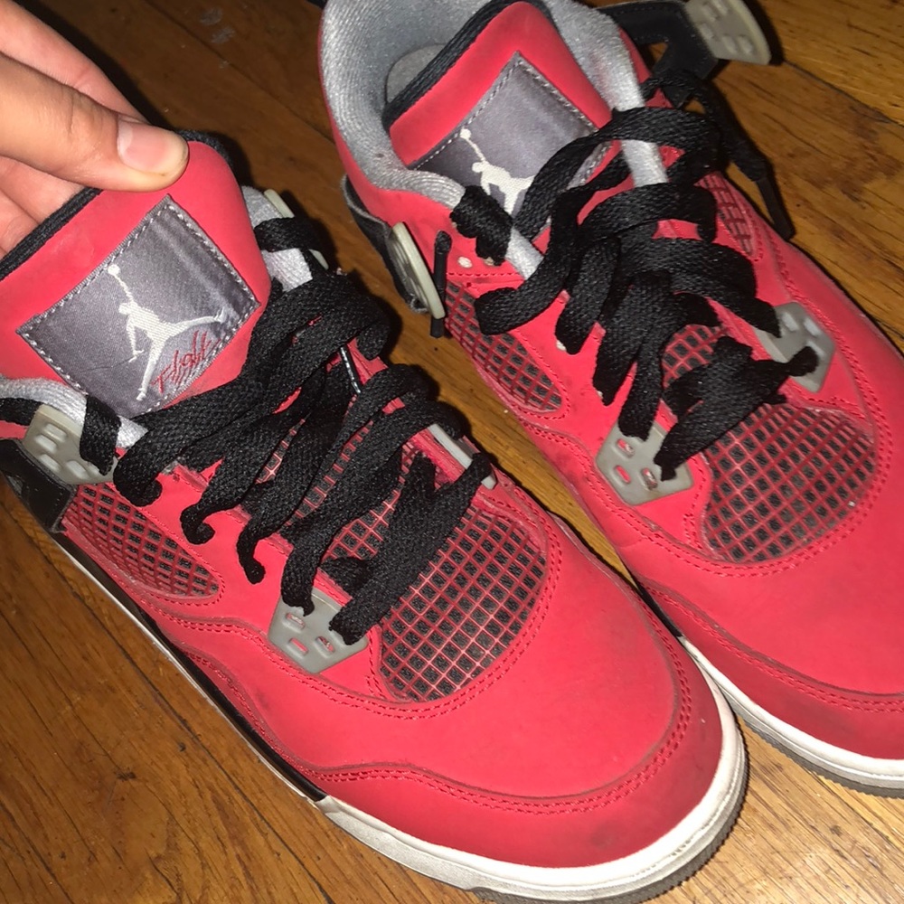 Jordan retro 4
